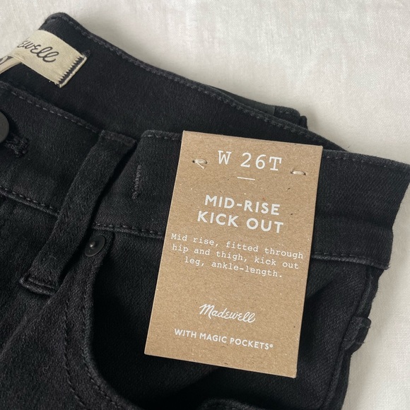 Madewell tall kick out crop jeans in black rinse wash - Picture 2 of 7
